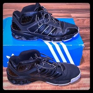 🏀 Adidas Basketball Shoes Size 13 🏀